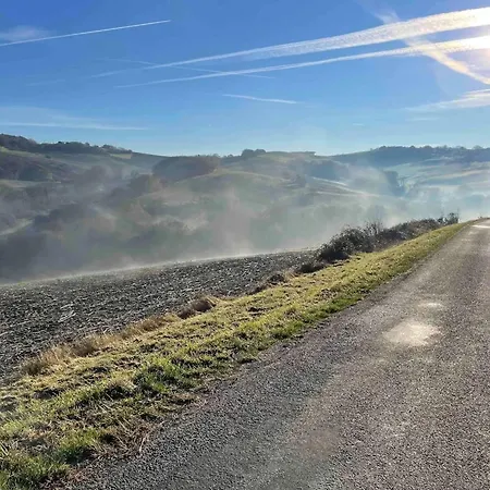 Hébergement de vacances Charmante Maison Avec Jardin à Marsac - 50 M² Marsac (Tarn-et-Garonne)